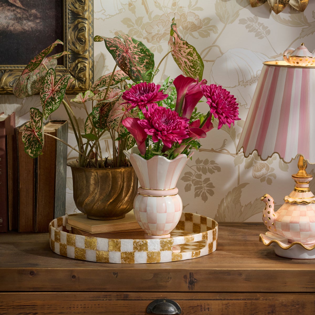 Rosy Check Small Great Vase - Image 3