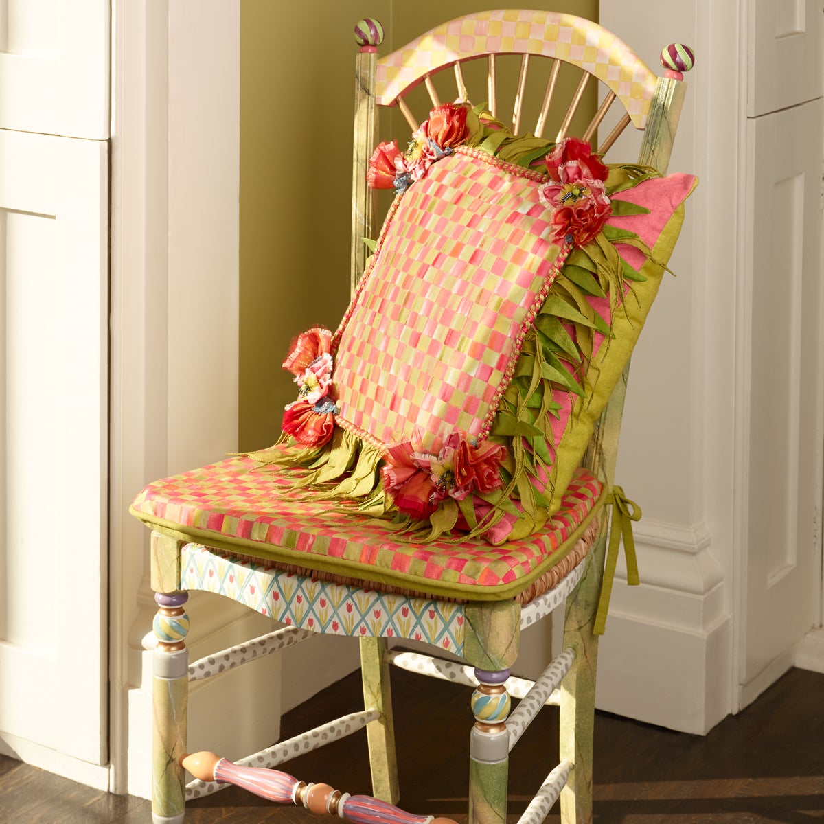 Light Flower Basket Side Chair - Image 3