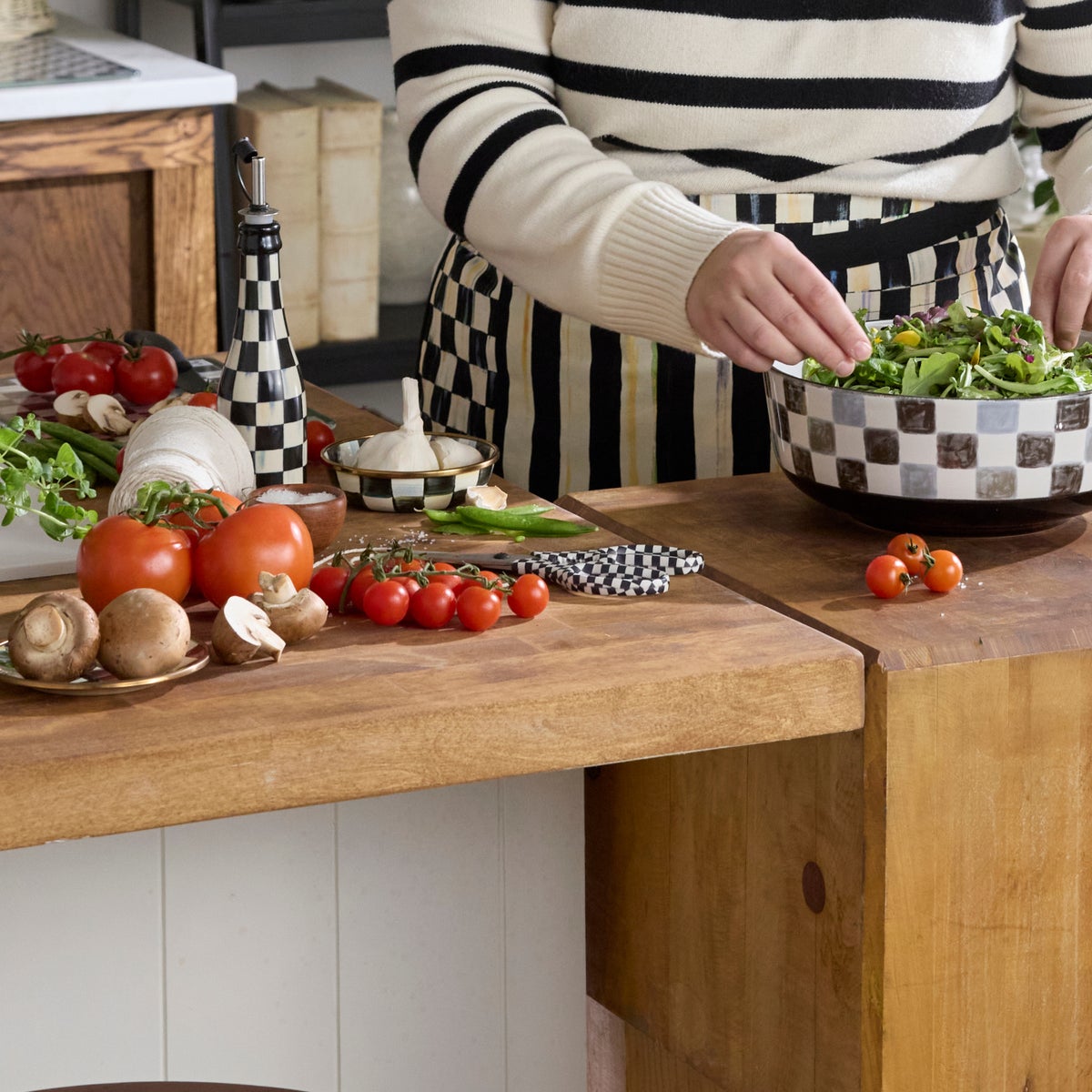 Black & White Check Kitchen Shears - Image 5