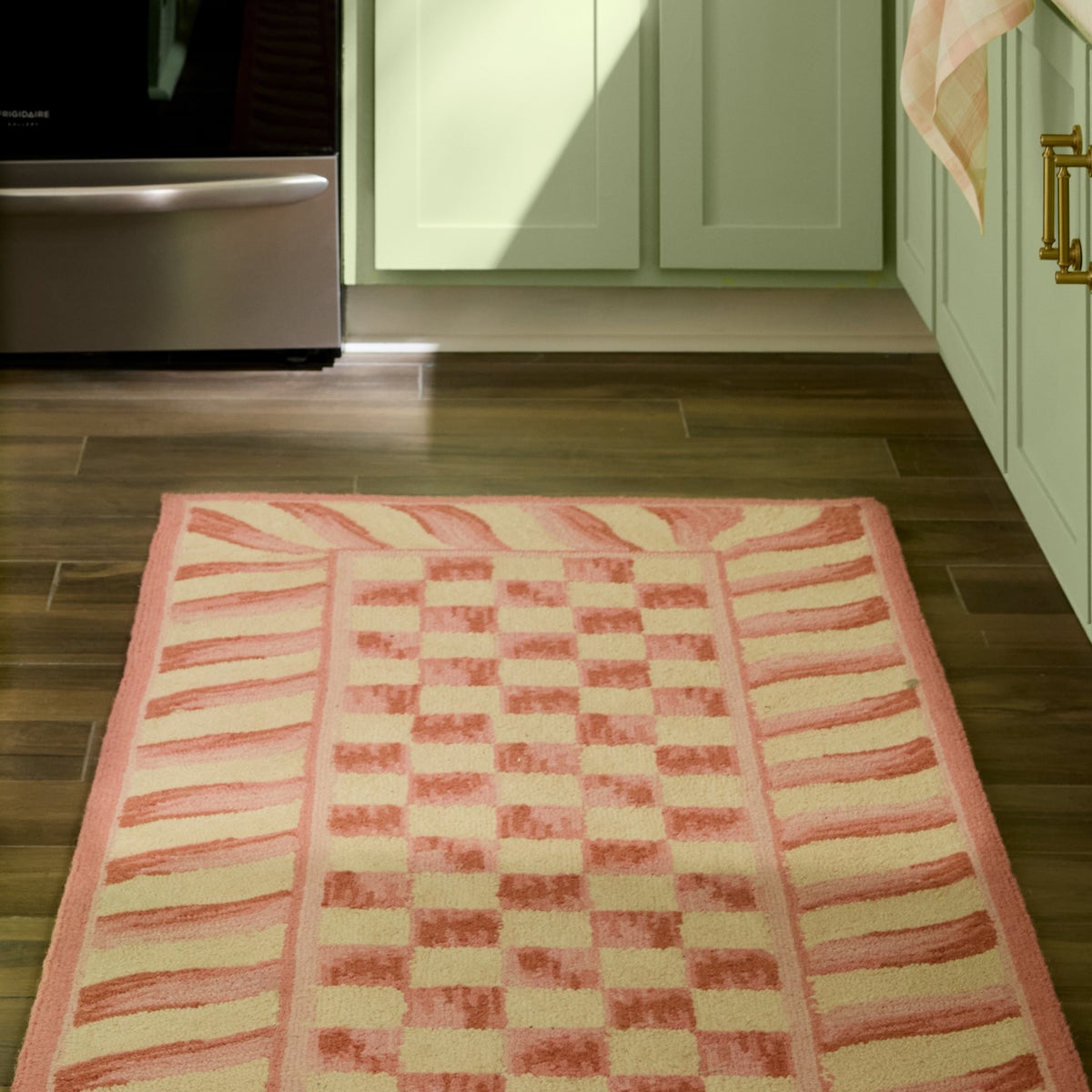 Rosy Check 2'6" x 8' Rug - Image 2