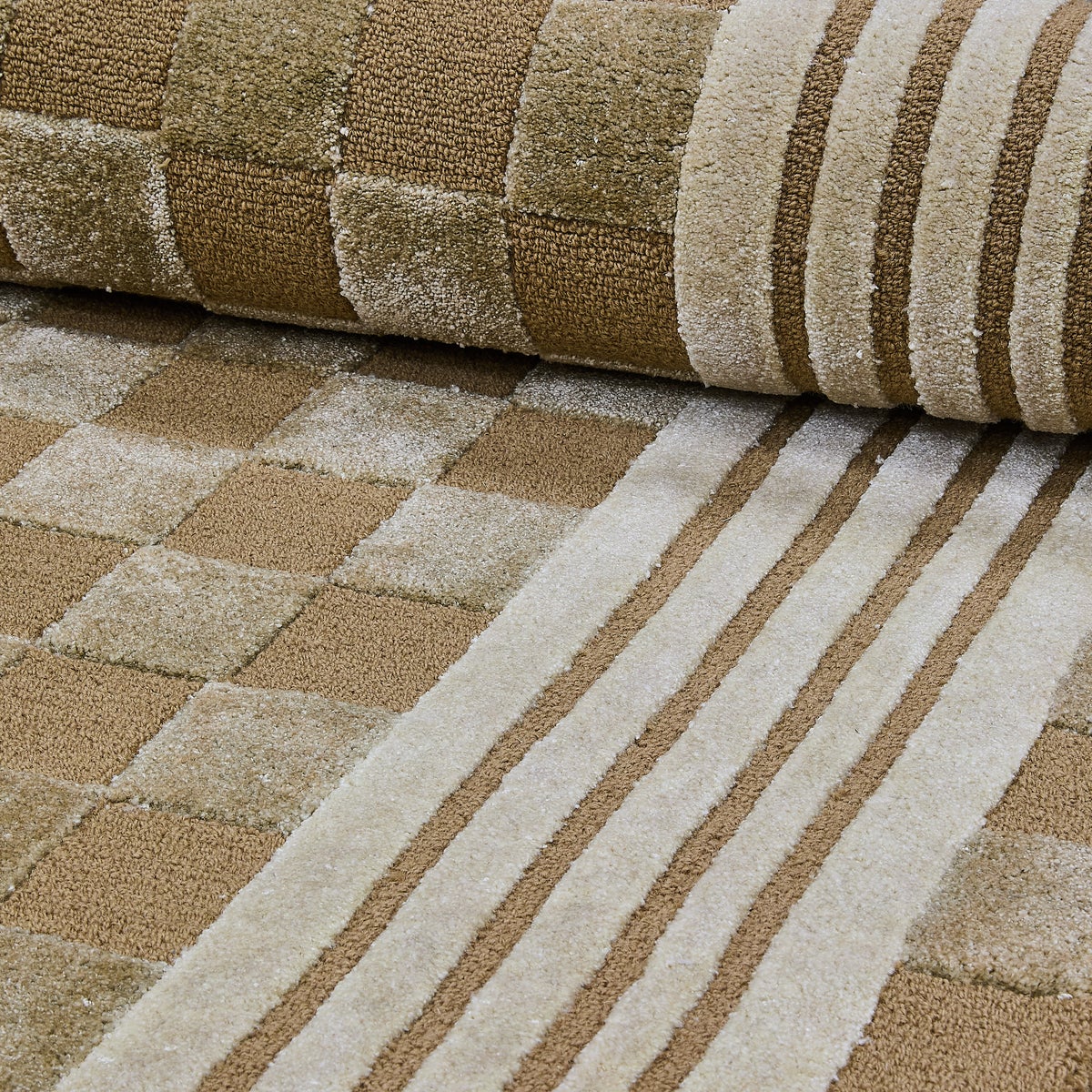 Mocha Tonal Check 2'3" x 3'9" Rug - Image 2