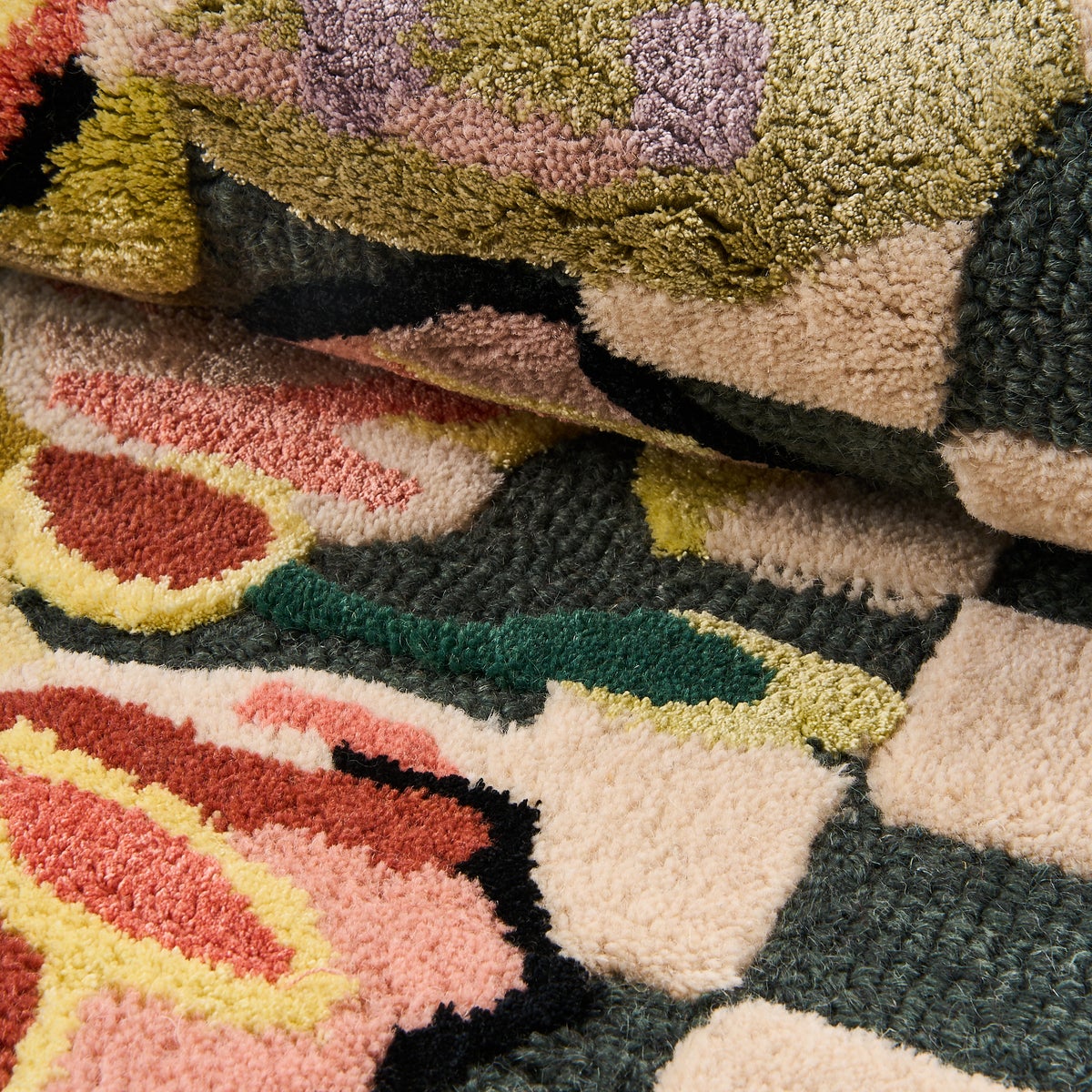 Ranunculus and Checks 3' x 5' Rug - Image 3