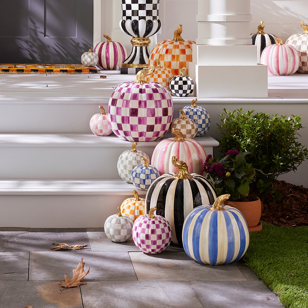Bubblegum Pink Stripe Medium Pumpkin - Image 3