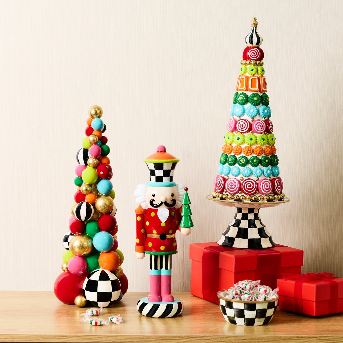 Confetti Christmas Resin Nutcracker - Image 2