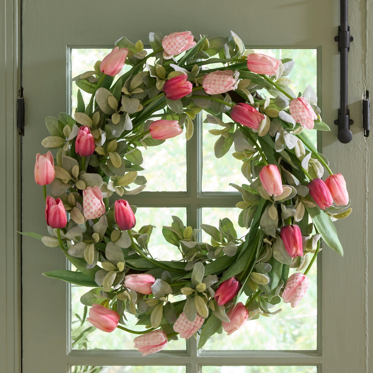 Rosy Check Tulip 28" Wreath - Image 5