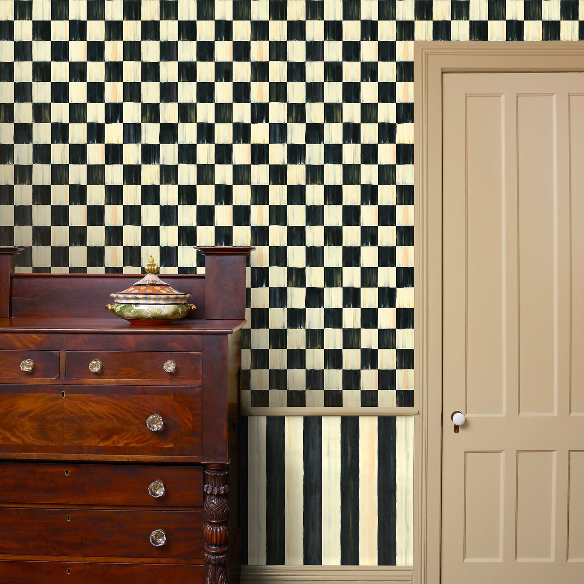 Courtly Check Wallpaper - Image 2