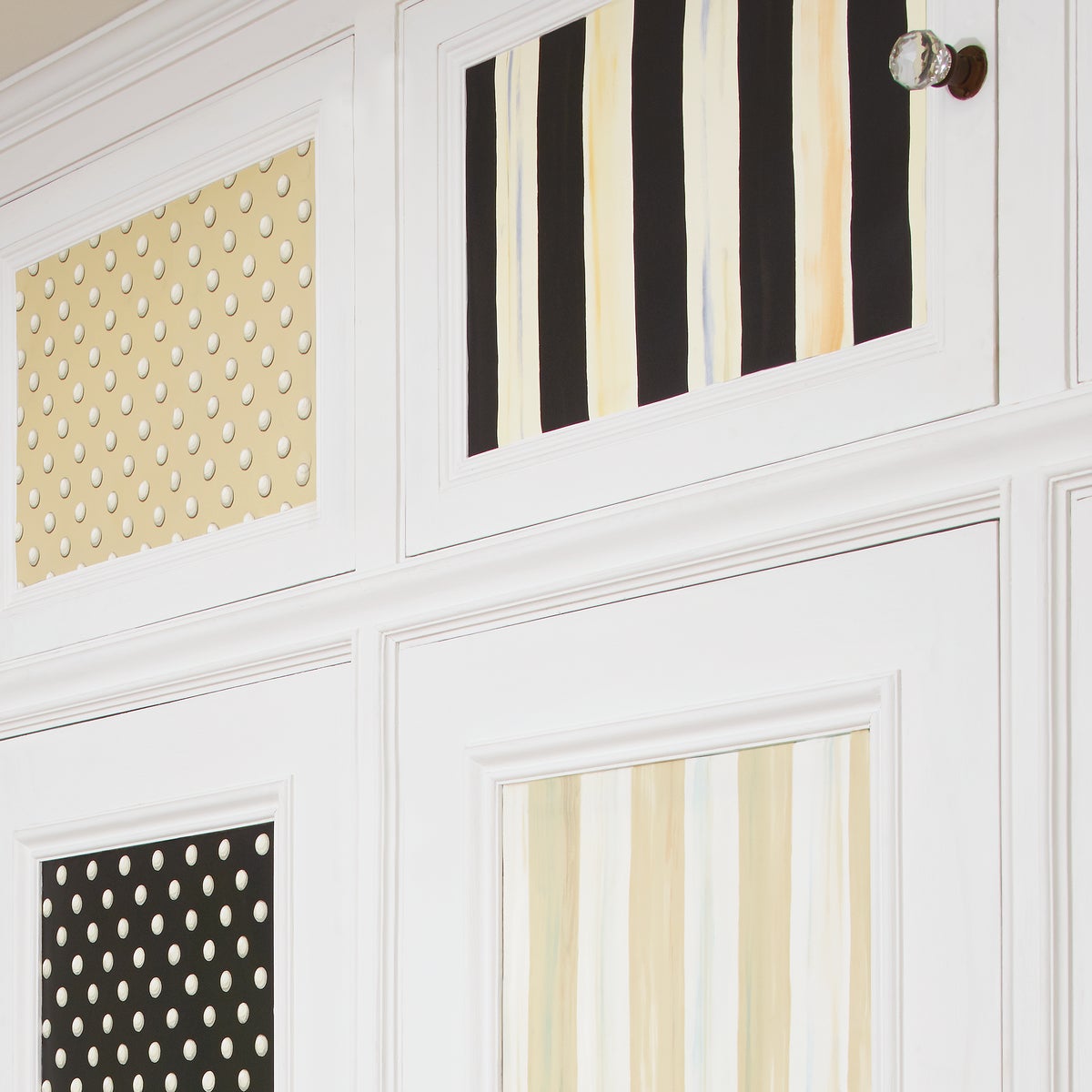 Courtly Stripe Wallpaper - Image 4