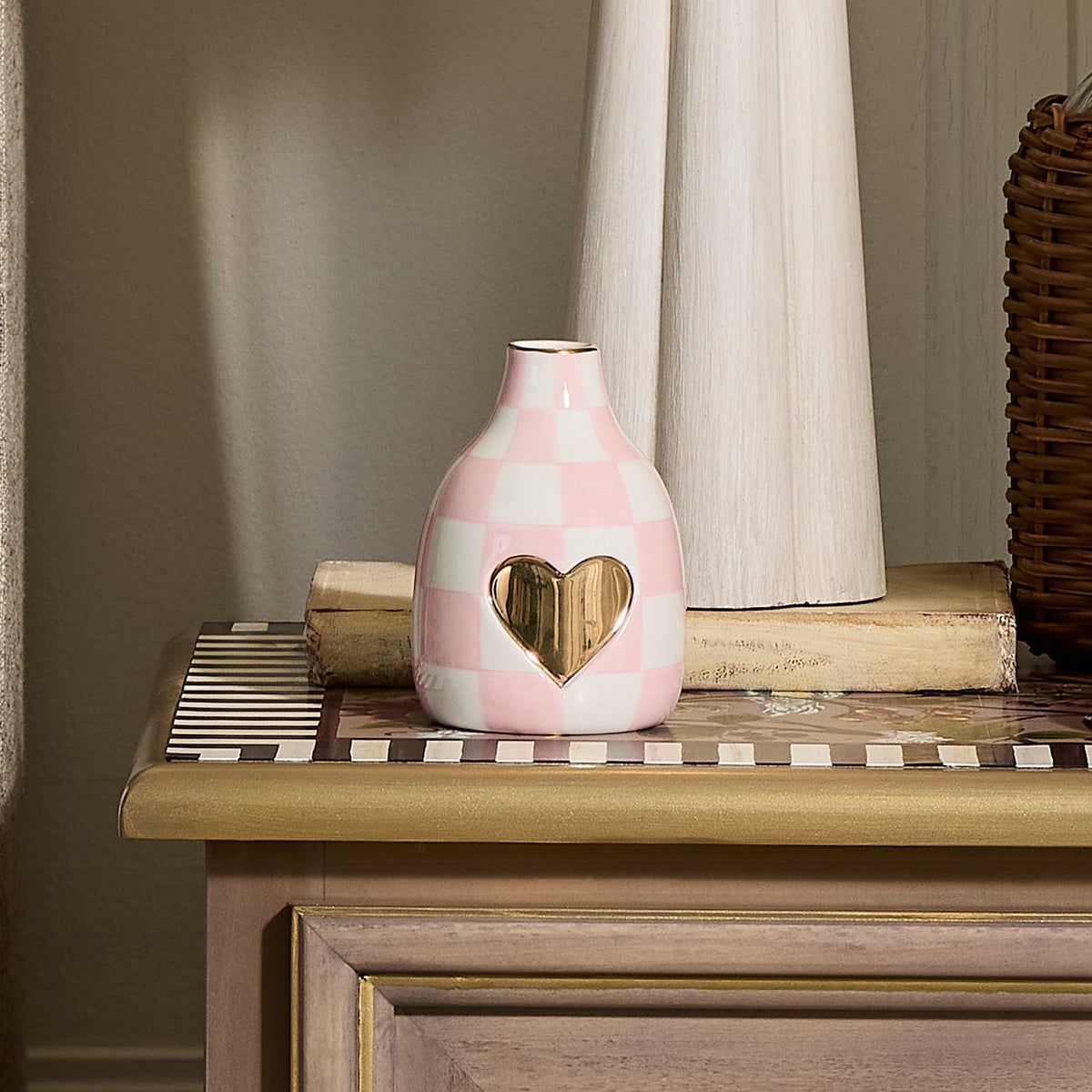 Rosy Check Heart Bud Vase - Image 4