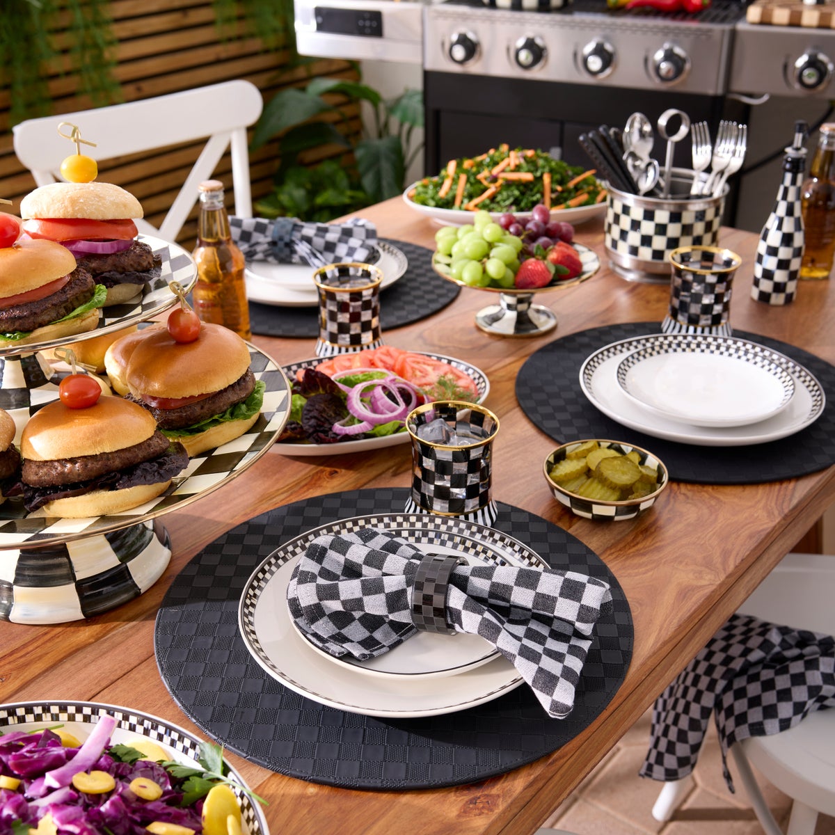 Courtly Check Everyday Lunch Plates, Set of 4 - Image 4