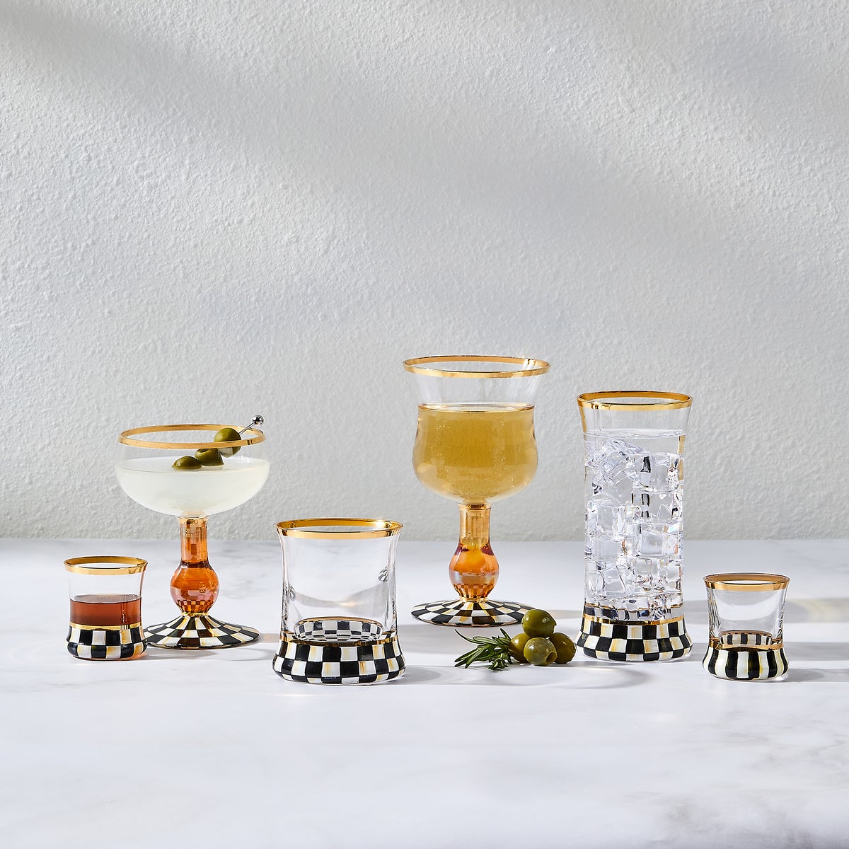 Courtly Check Wine Glass - Image 2