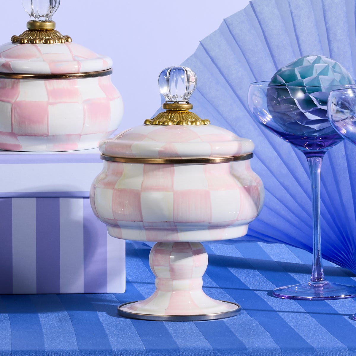 Rosy Check Curiosity Pot - Image 4