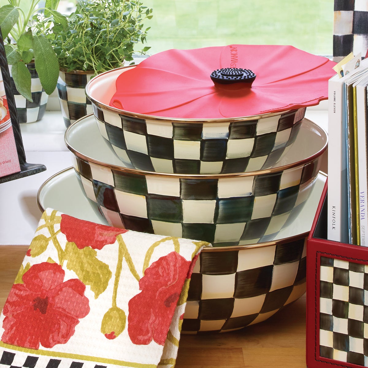 Courtly Check Extra Large Everyday Bowl - Image 3