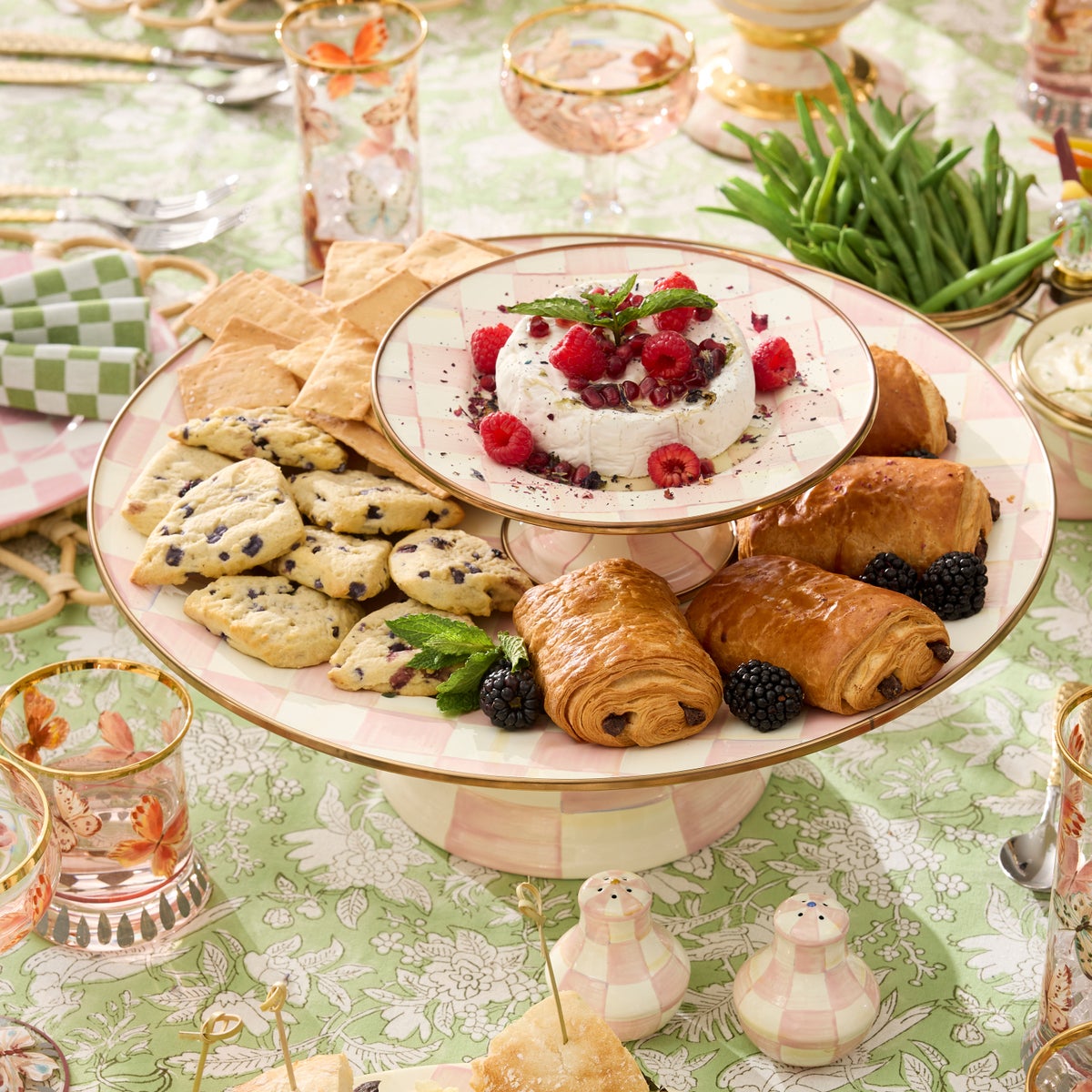 Rosy Check Large Pedestal Platter - Image 4