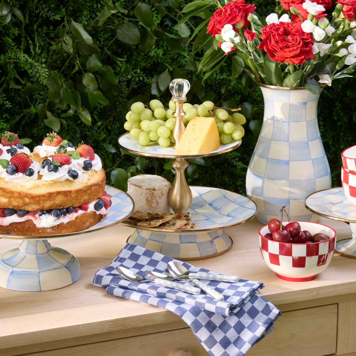Sky Check Two Tier Sweet Stand - Image 4