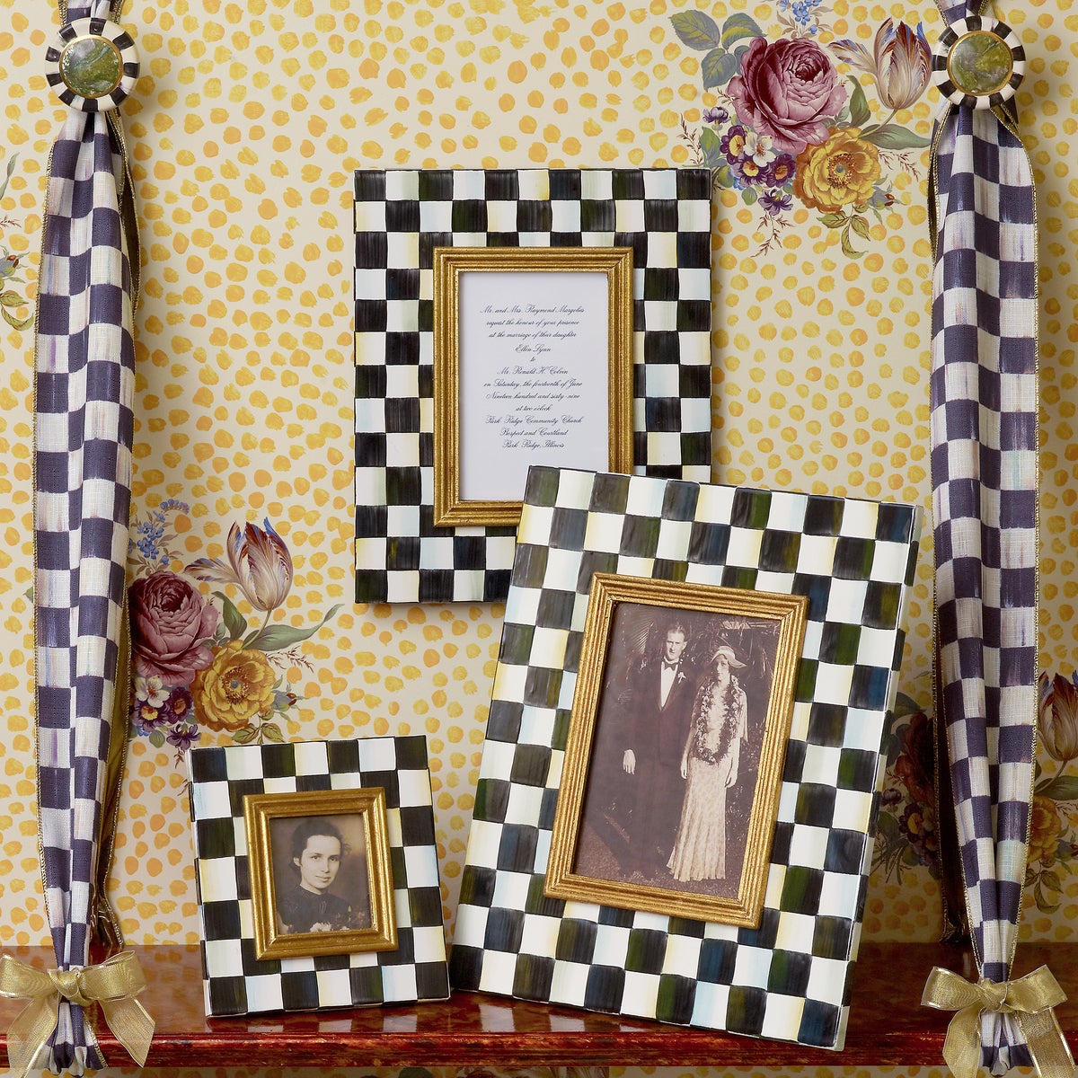 Courtly Check 5" x 7" Frame - Image 7